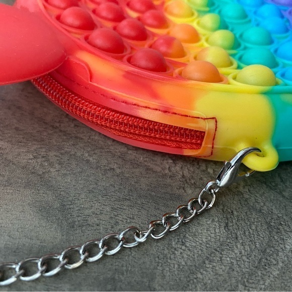 Popper fidget‎ toy rainbow bear crossbody purse with chain attachment - Picture 6 of 7